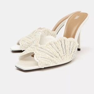 Backless pearl heeled sandals